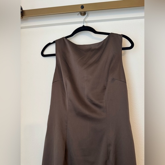 NWT PrettyLittleThings Chocolate Brown Boat Neck Satin Fishtail Midi Dress-US 6 - Picture 4 of 14